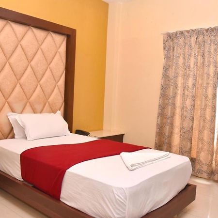 The Grand Park Hotell Chidambaram Exteriör bild
