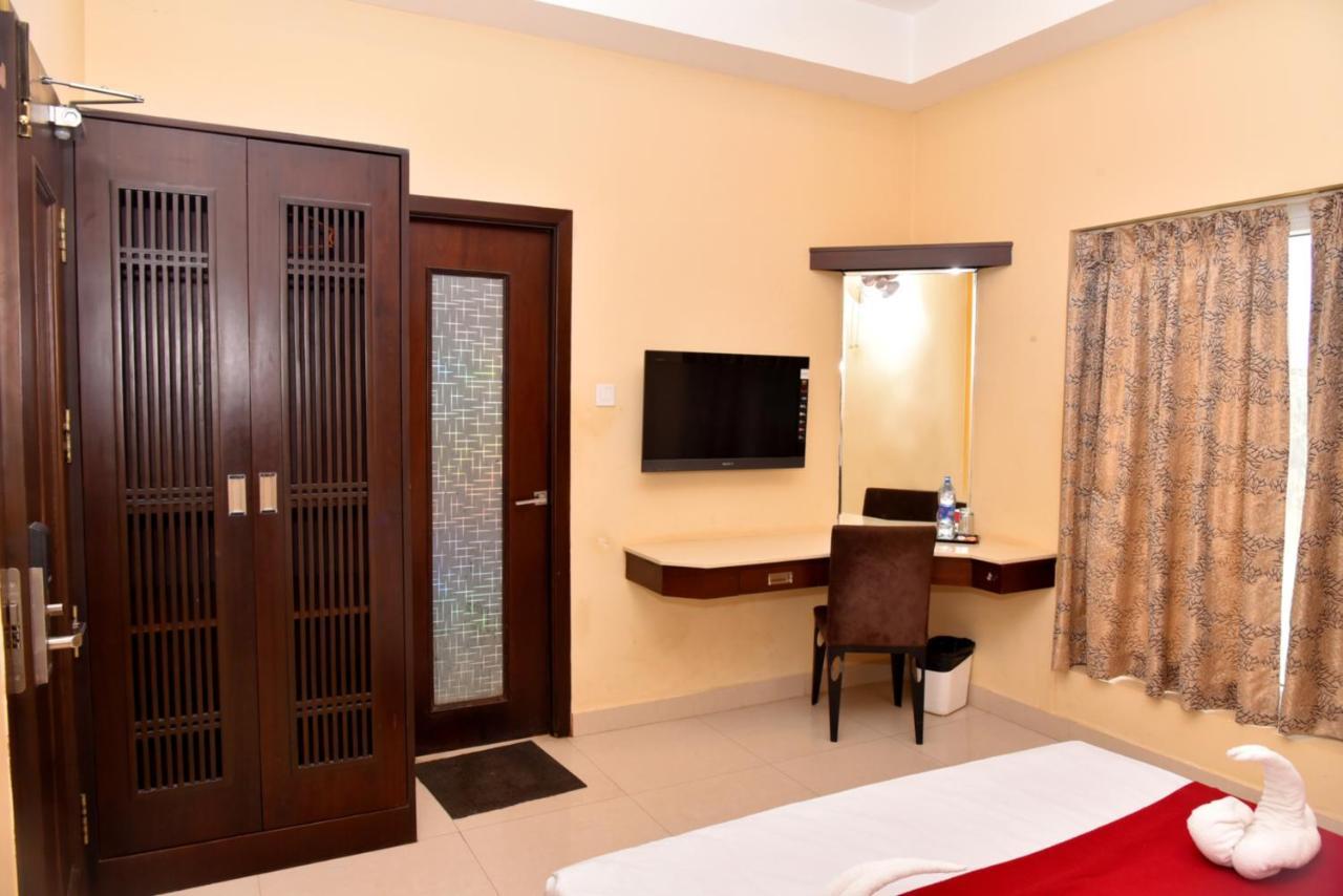 The Grand Park Hotell Chidambaram Exteriör bild