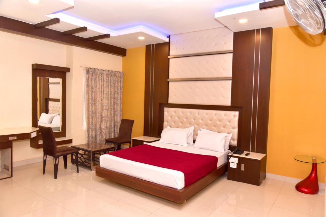 The Grand Park Hotell Chidambaram Exteriör bild
