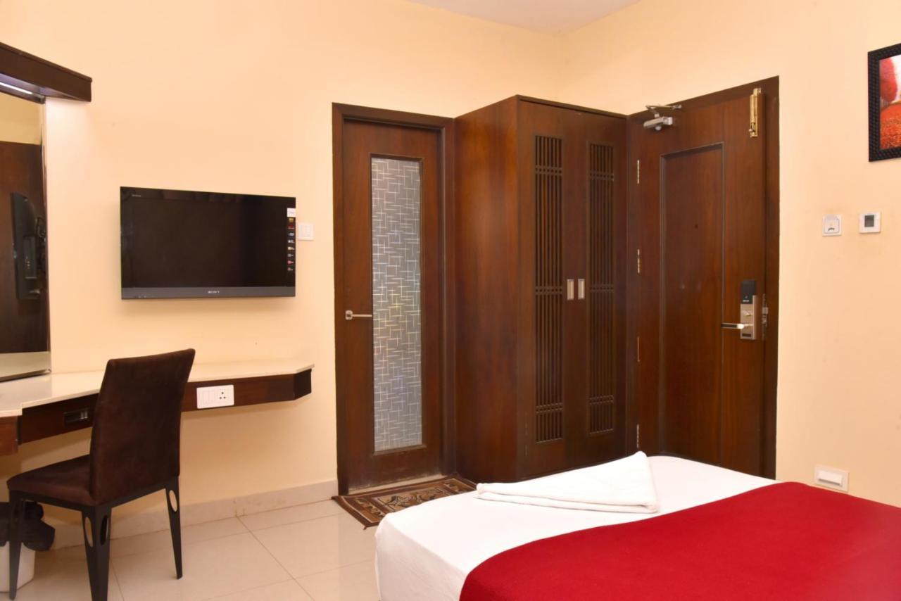 The Grand Park Hotell Chidambaram Exteriör bild
