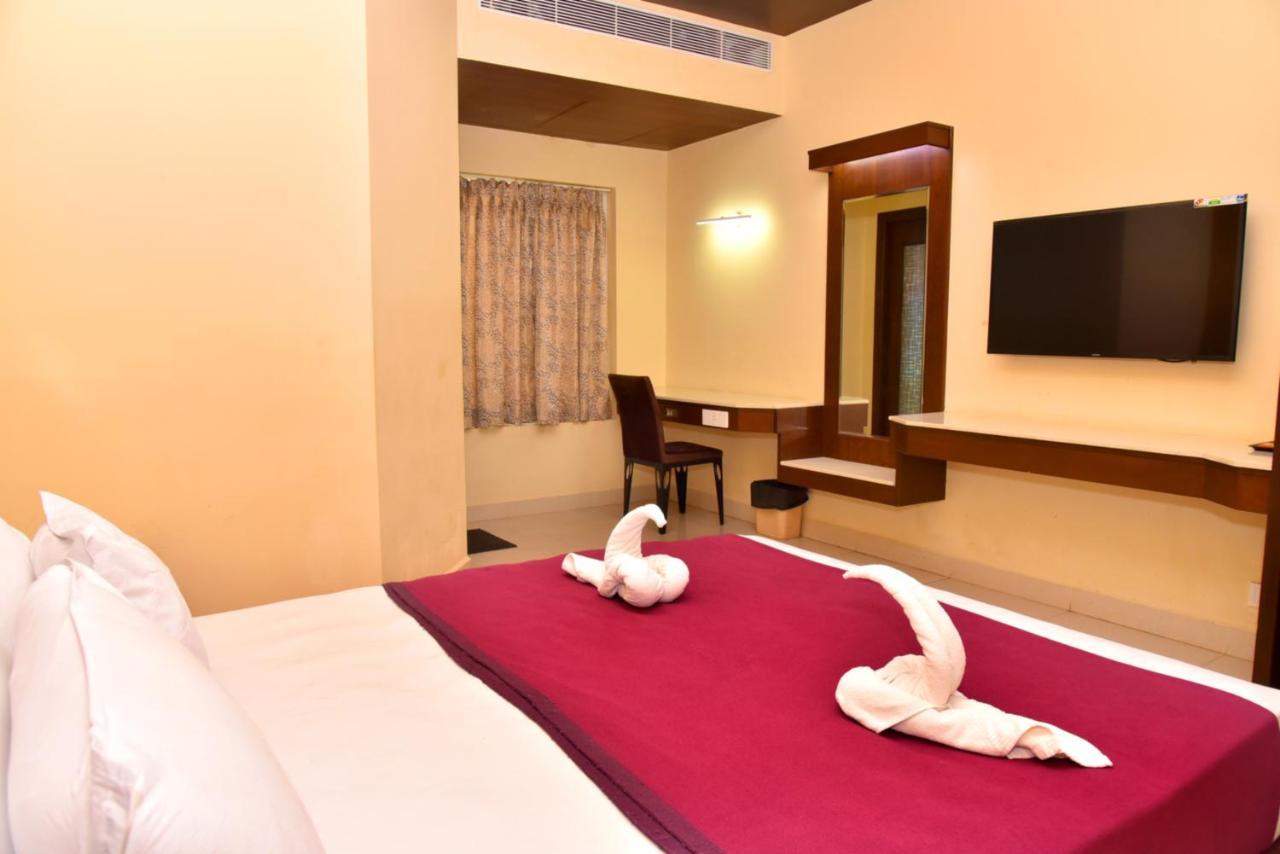 The Grand Park Hotell Chidambaram Exteriör bild