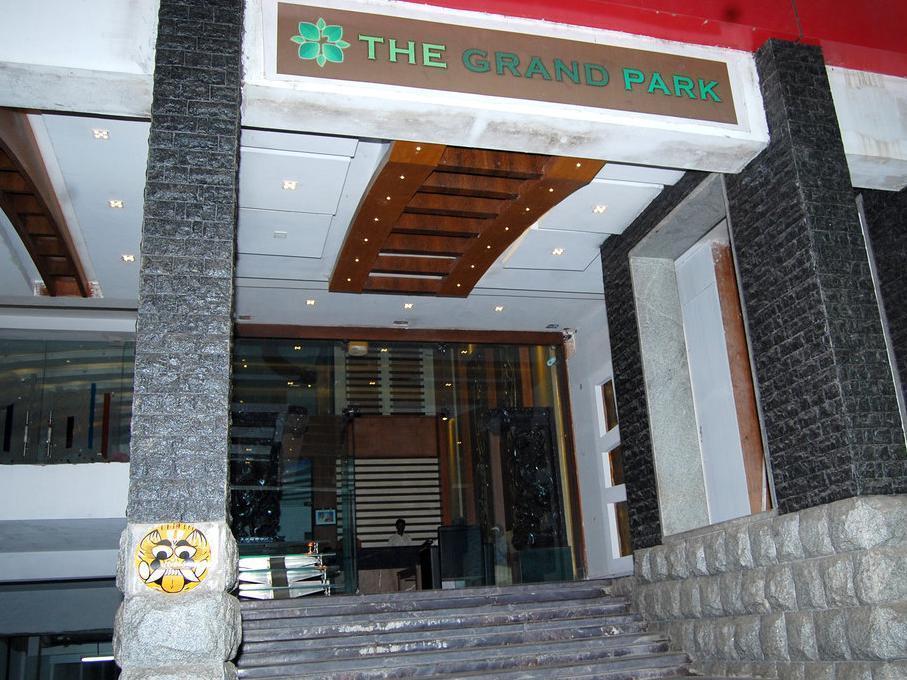 The Grand Park Hotell Chidambaram Exteriör bild
